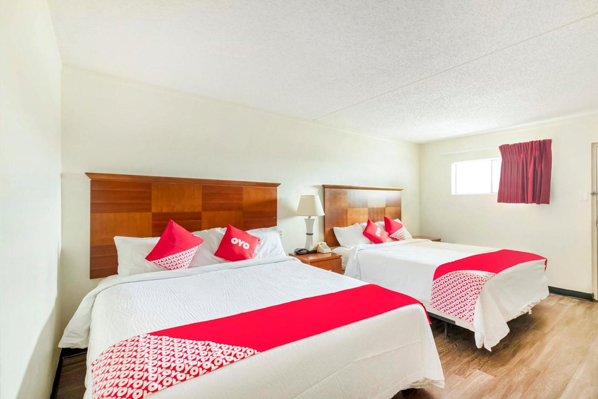 Oyo Hotel San Antonio Lackland Afb Seaworld Hwy 90 W Bagian luar foto