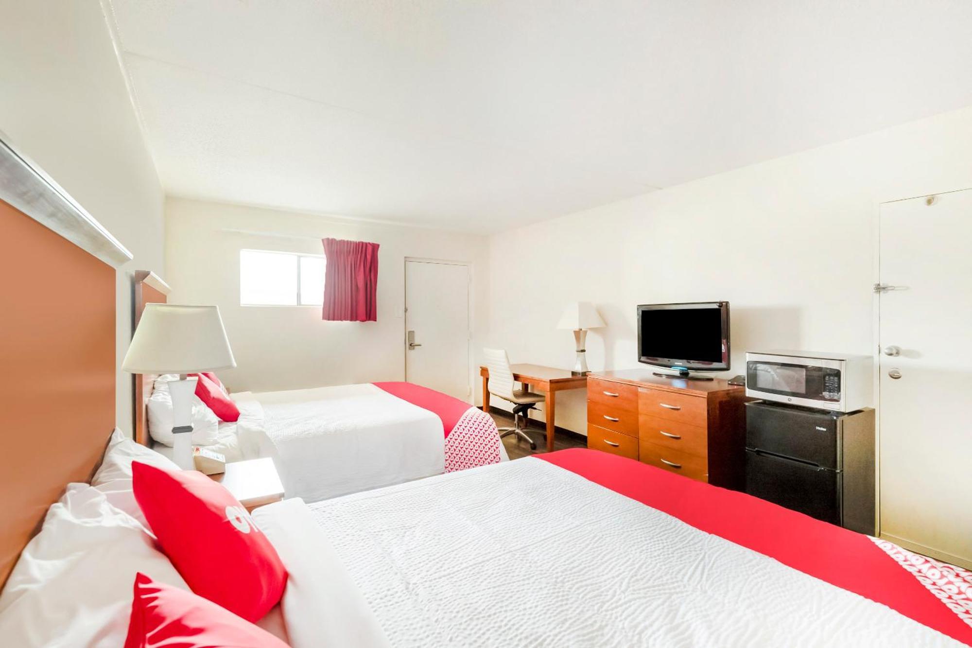 Oyo Hotel San Antonio Lackland Afb Seaworld Hwy 90 W Bagian luar foto