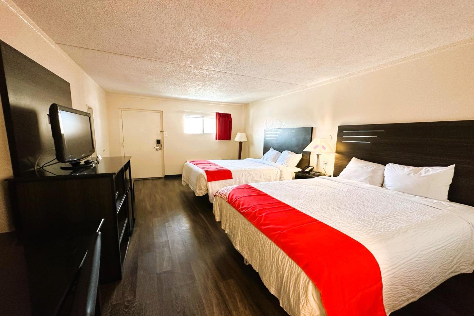 Oyo Hotel San Antonio Lackland Afb Seaworld Hwy 90 W Bagian luar foto