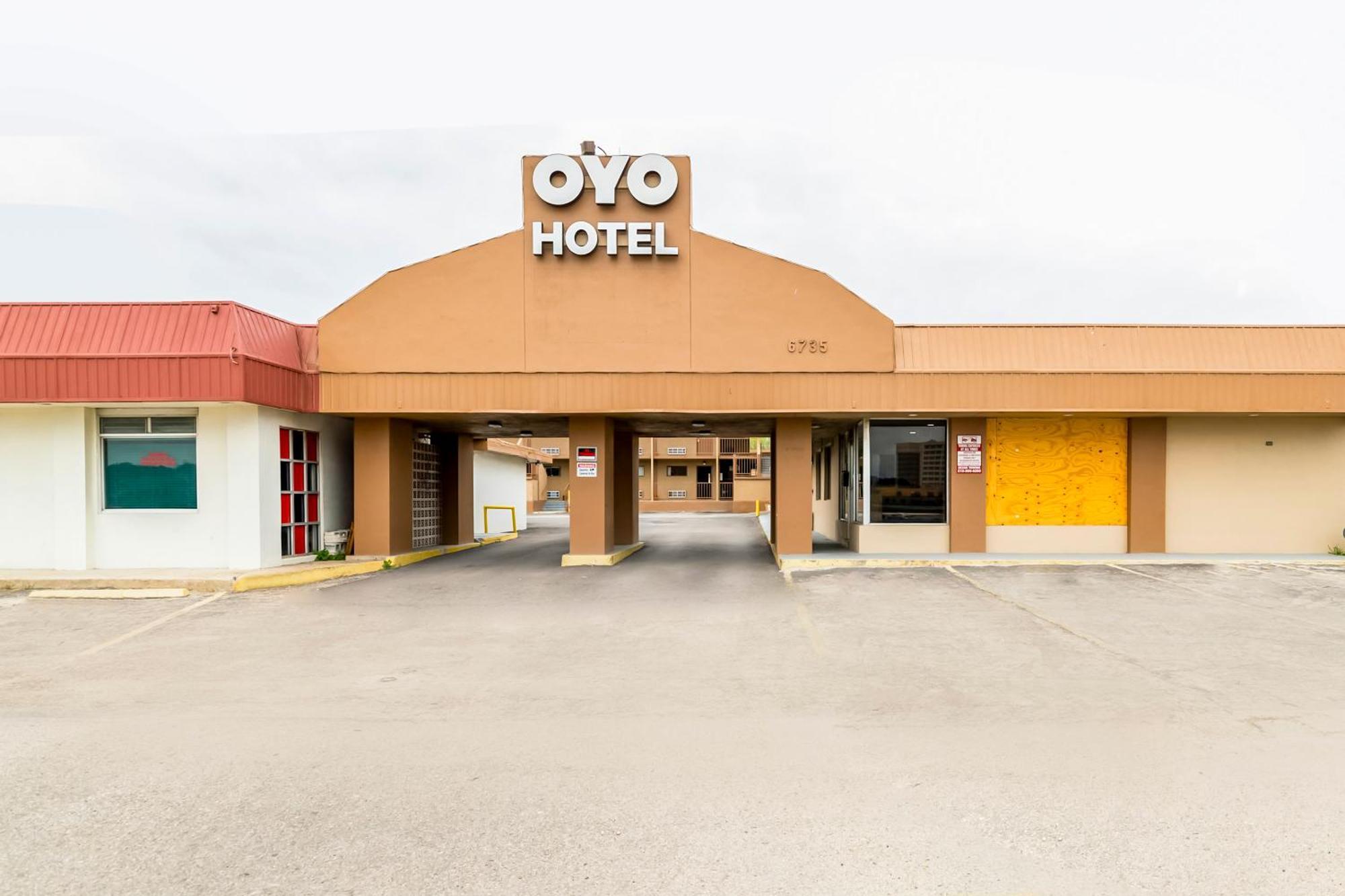 Oyo Hotel San Antonio Lackland Afb Seaworld Hwy 90 W Bagian luar foto